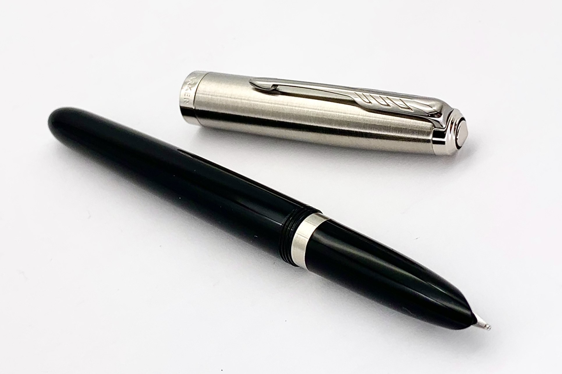 Parker51BlackChromeTrimFPSteelNib_e